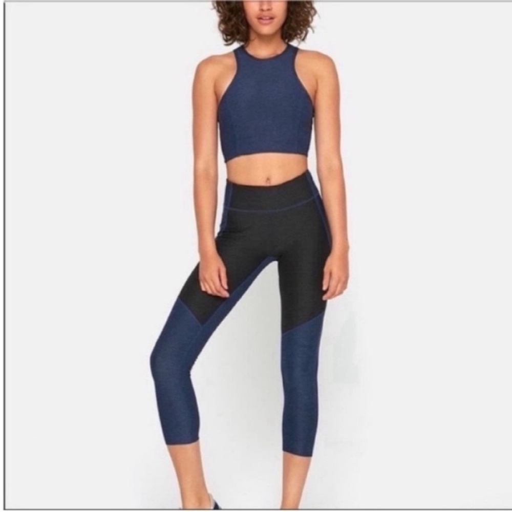 Outdoor Voices 3/4 leggings navy black cropped colorblock compression